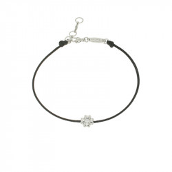 Bracelet Elsa Lee Paris, modèle fleur, avec oxyde de Zirconium serti griffe sur cordon en coton noir