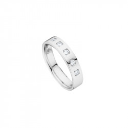 Elsa Lee Paris wedding ring created for women with a geometric design, crafted in silver with Cubic Zirconia