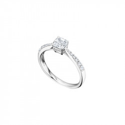 Elsa Lee Paris sterling silver ring, princess-shaped Cubic Zirconia centerpiece and two lines of Cubic Zirconia on both sides