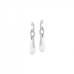 Boucles d'oreilles pendantes Elsa Lee Paris, branches pavées d'oxydes de Zirconium et pendant forme goutte d'eau en émail blanc