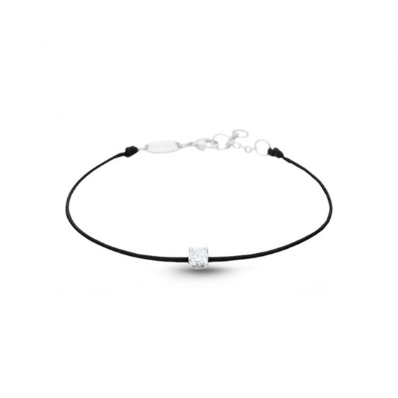 Bracelet cordon noir et oxyde de Zirconium blanc serti griffes