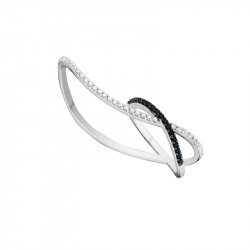 Bague double croisée noire et blanche en argent par Elsa Lee PARIS avec son design minimaliste