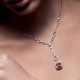 Collier Elsa Lee Paris en Argent 925, chaine avec motif entrelacé pavé d'oxydes de Zirconium blancs, pendant avec pierre rose et