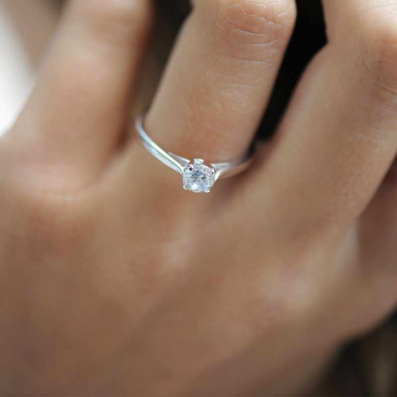 Classic solitaire silver ring from Elsa Lee Paris with Cubic Zirconia