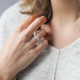 Bague Elsa Lee Paris, en argent avec deux rangs de Zirconiums sur les branches et un oxyde central serti griffes