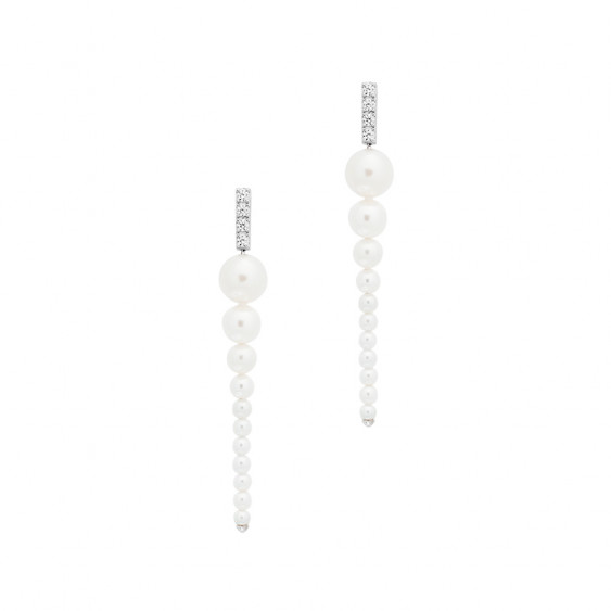 Boucles d'oreilles en perles blanches et argent de la collection Pureté Cascade