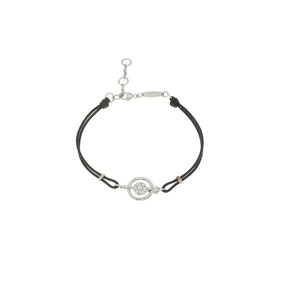 Black waxed cotton cord bracelet with its circle pendant in 925 silver 