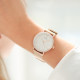 Montre cadran blanc cerclé de brillant avec bracelet rose gold en maille milanaise interchangeable avec un bracelet cuir offert
