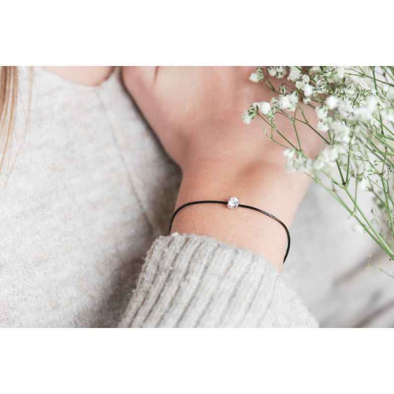 Bracelet fin tendance, chic en argent pour femme serti de zirconiums