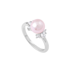 Silver ring with its pink pearl by Elsa Lee Paris - a feminine and soft design