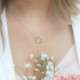 Collier Elsa Lee, collection Fantasy Garden motif deux cercles enlacés branches et oxydes de Zirconium roses