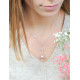 Collier cravate en argent et perle rose design losanges par Elsa Lee Paris