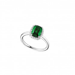 Emerald green ring with its emerald cut cubic zirconia by Elsa Lee. Silver ring green stone square