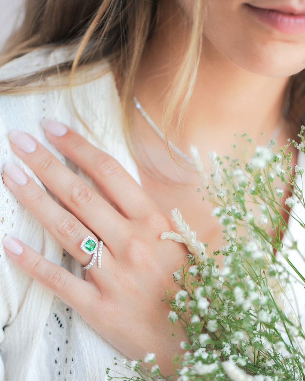 Bague Émeraude Coussin Halo