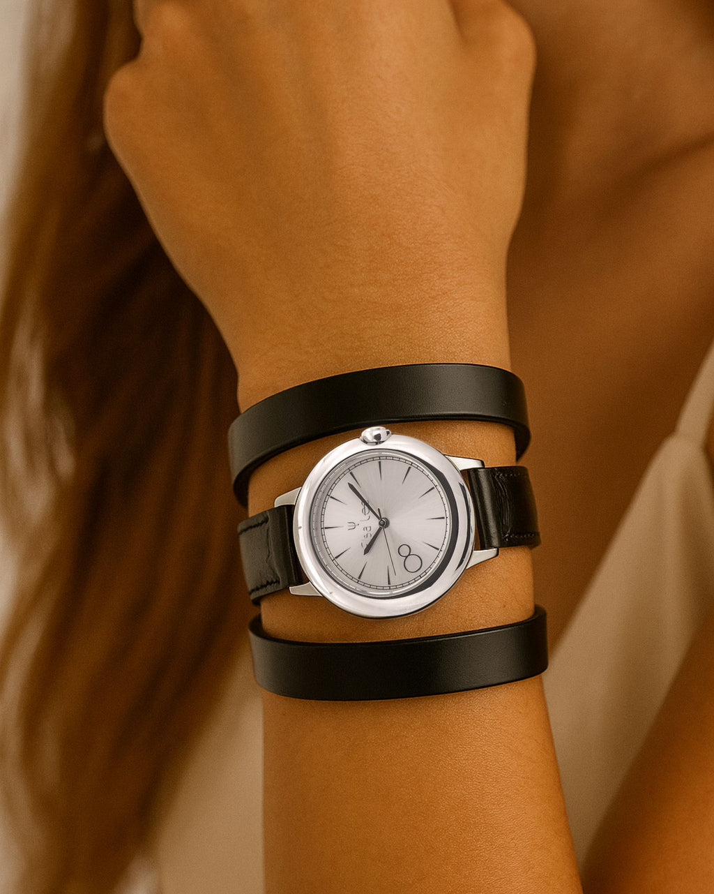 Montre Elsa Lee MOON – Bracelet cuir noir double tour – Cadran argenté 32 mm | 3 ATM