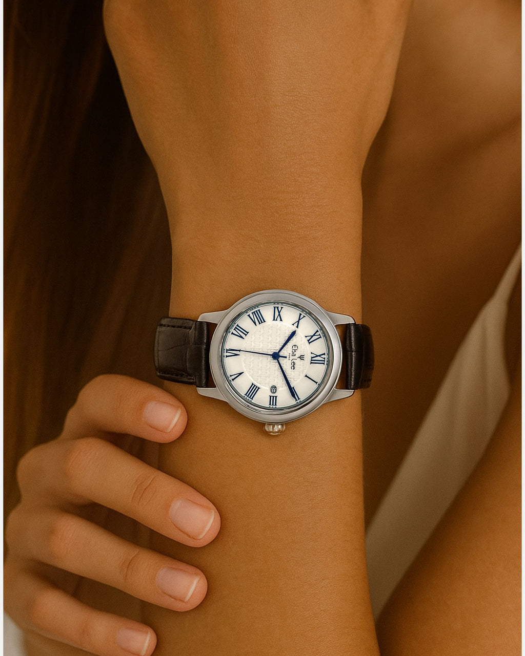 Montre Elsa Lee – Royale | Cadran Blanc Roman & Bracelet Cuir Noir
