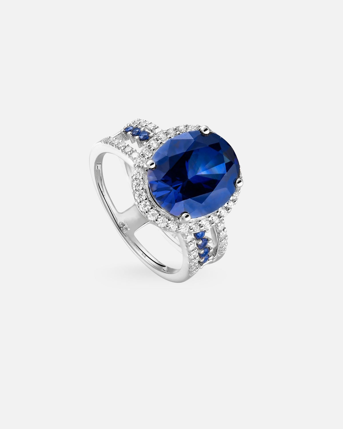 Bague Elsa Lee en argent 925 – Pierre bleue et halo de zirconia