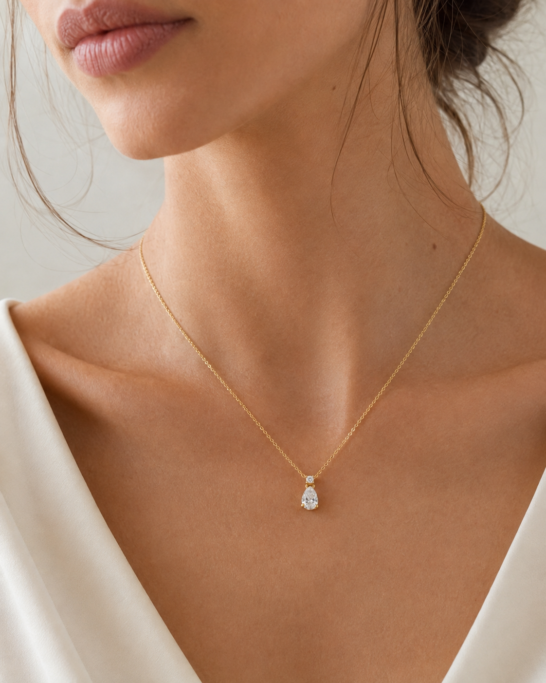 Solitaire Necklace – Rhodium-plated 925 silver, pear-shaped zirconium