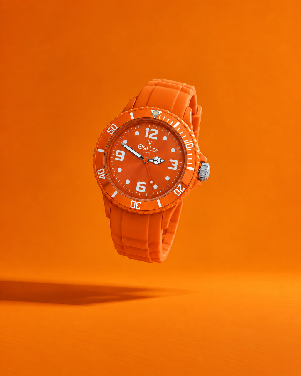 Montre Elsa Lee orange – Bracelet silicone et lunette tournante
