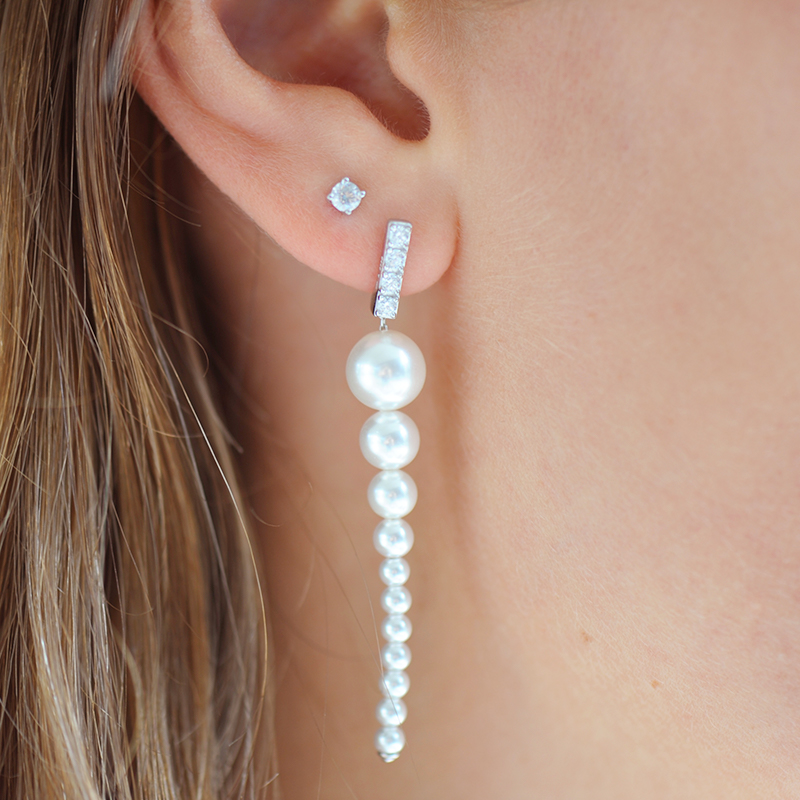 Boucles d'oreilles perles blanches Cascade